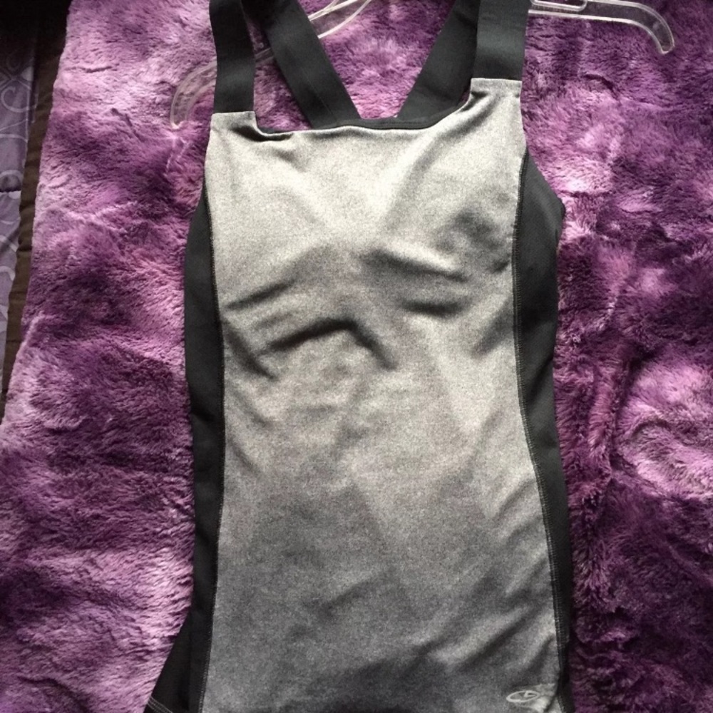 Gray work out tank top